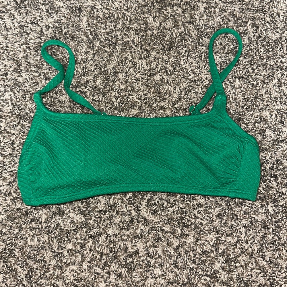 Cute Green Top!! 💚